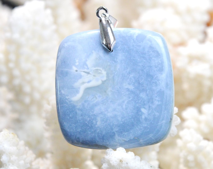 72 Carat Owyhee Opal - Natural Gemstone Cabochon Pendant - USA / EH72