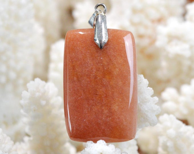 42-carat red aventurine - natural stone cabochon pendant - Canada / GC14