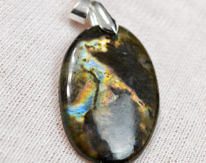 34-carat Labradorite - natural stone cabochon pendant - Madagascar / GC63