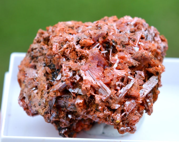 Crocoite 74 grams - Dundas mineral field, Zeehan District, West Coast municipality, Tasmania, Australia