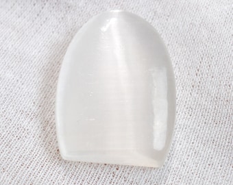 Sélénite / Gypse 73 carats - cabochon pierre naturelle - Maroc // CW12
