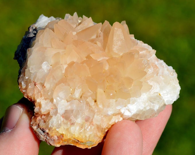 Calcite 160 grams - Limestone quarry, Limont-Fontaine, Maubeuge, Avesnes-sur-Helpe, Nord, Hauts-de-France, France