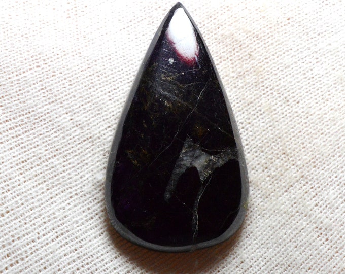 Purpurite 52 carats - cabochon natural stone - Namibia / FC45