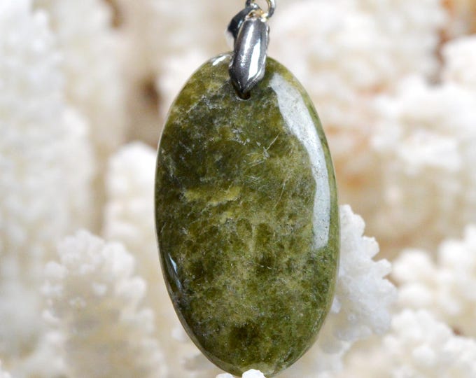 55 carat Vesuvianite - natural stone cabochon pendant - Canada / FZ7