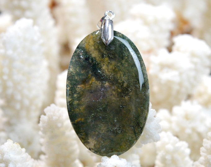 73 carat moss agate - natural stone cabochon pendant - Indonesia / FE85