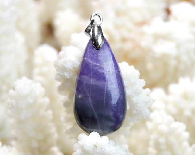 Sugilite 25.8 carats - natural stone cabochon pendant - South Africa // EI79