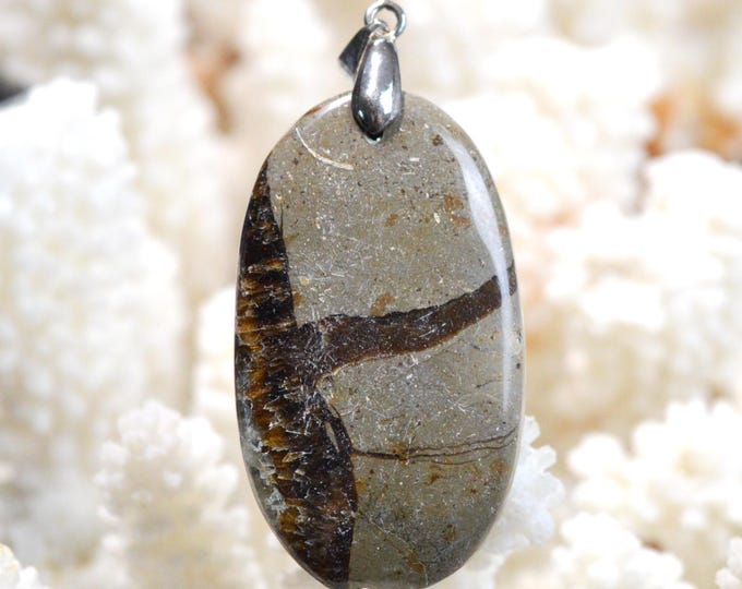 75-carat Septarian No. 1 - natural stone cabochon pendant - Madagascar / GA32