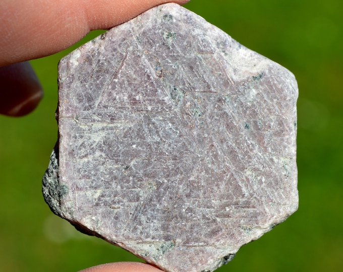 Corundum var. ruby 152 grams - Gogogogo, Ampanihy, Atsimo-Andrefana, Madagascar