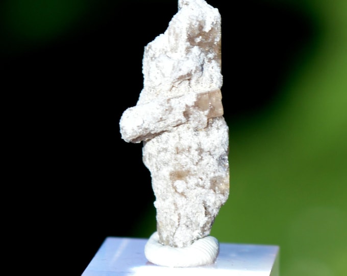 Topaz 2.4 grams - Topaz Mountain, Thomas Range, Juab County, Utah, USA