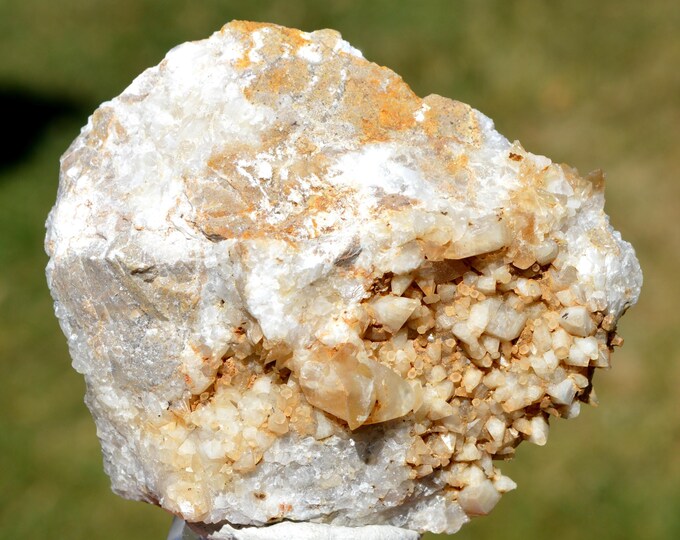 Calcite 227 grams - Landelies, Montigny-le-Tilleul, Hainaut, Belgium