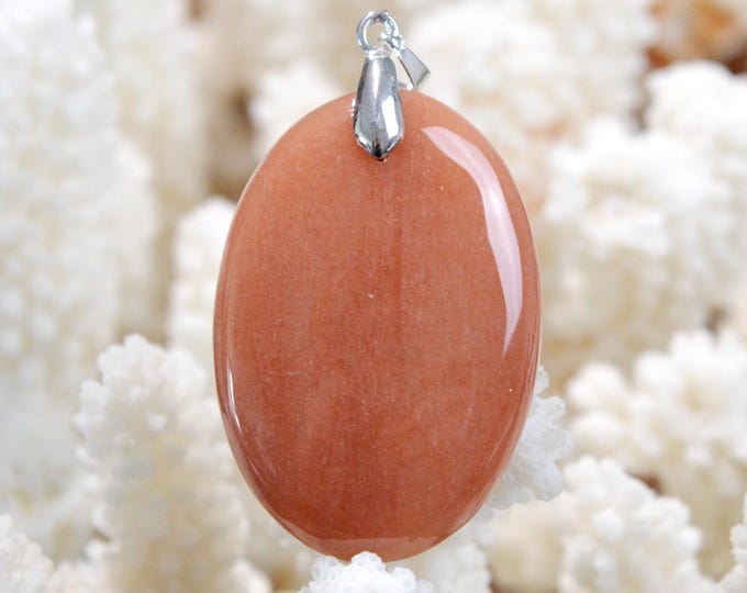 63-carat red aventurine - natural stone cabochon pendant - Canada / GC11