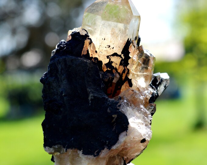 Quartz var. Citrine 337 grams - Quartz occurrence, Luena, Haut-Lomami, DR Congo