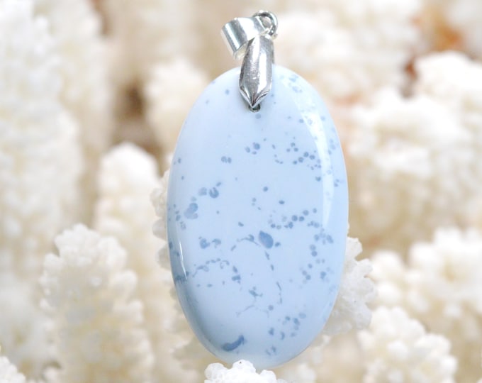 39 Carat Owyhee Opal - Natural Gemstone Cabochon Pendant - USA / FL27