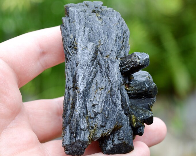 Epidote 224 grams - Bafoulabé Circle, Kayes Region, Mali