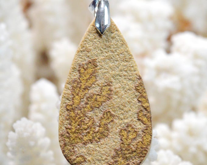 Sandstone & Manganese Dendrites 53 carats - natural stone cabochon pendant - Germany // FT59