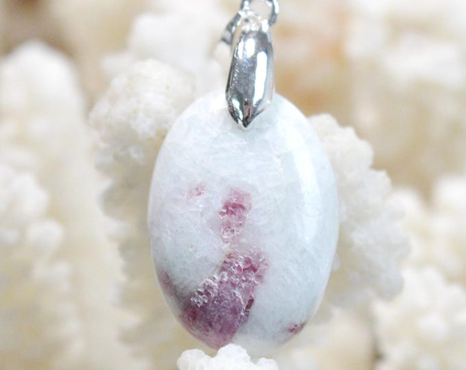 Quartz & pink tourmaline 23 carats - natural stone cabochon pendant - Taquaral, Brazil / FW95
