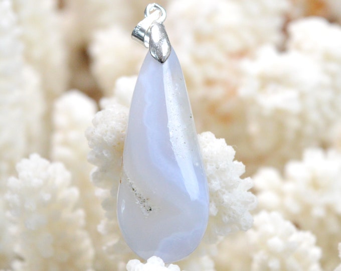 29 carat blue lace agate - natural stone cabochon pendant - Mozambique // DQ27