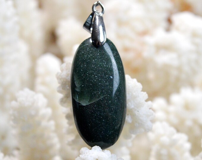 35 carat jade - natural stone cabochon pendant - Indonesia / FP74