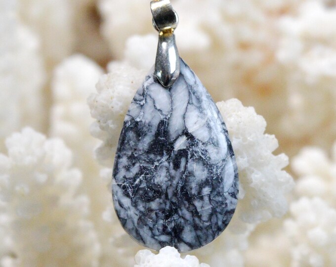 21-carat pinolite - natural stone cabochon pendant - Austria / FY71