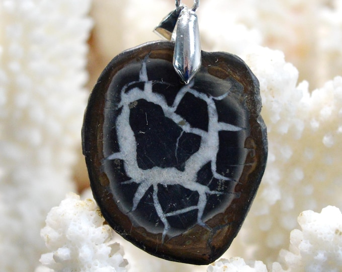 67-carat Septarian No. 1 - natural stone cabochon pendant - Morocco / FX71