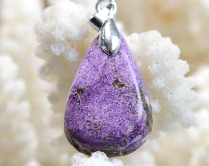 Stichtite & Serpentine 13 carat - natural stone cabochon pendant - Tasmania, Australia / FR18