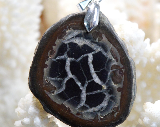 104 carat Septaria - natural stone cabochon pendant - Morocco / FX70