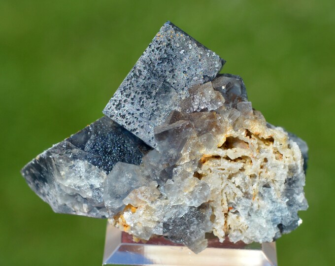 Fluorite 46 grams - Chavaniac-Lafayette, Brioude, Haute-Loire, Auvergne-Rhône-Alpes, France