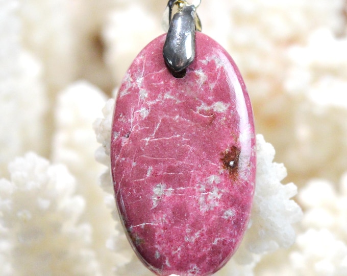 42-carat Thulite - natural stone cabochon pendant - Norway / GA5