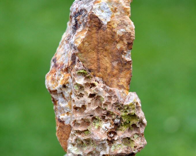 Pyromorphite & Baryte 305 grams - Chaillac, Le Blanc, Indre, Centre-Val de Loire, France