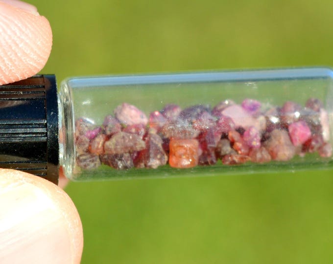 Spinel 1.35 grams - Balangoda, Ratnapura District, Sabaragamuwa Province, Sri Lanka