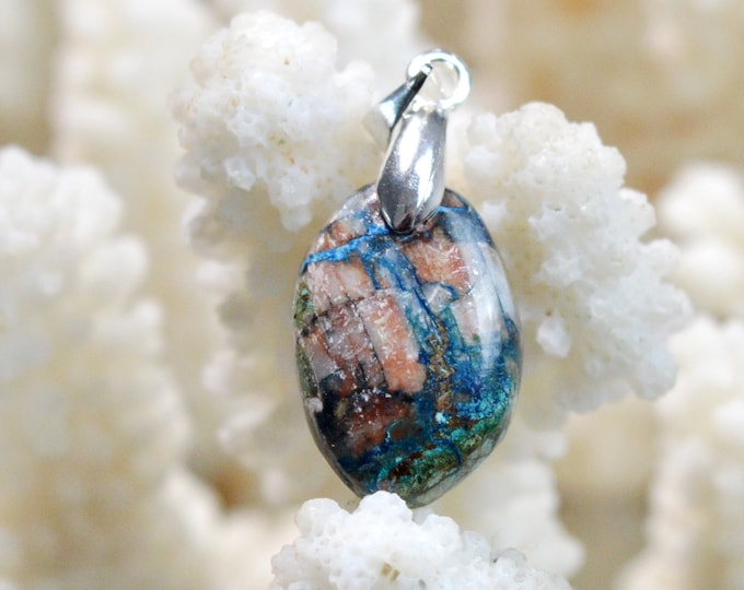 Shattuckite & Goethite 12 carat - natural stone cabochon pendant - Opuwo Rural, Kunene Region, Namibia / FO34