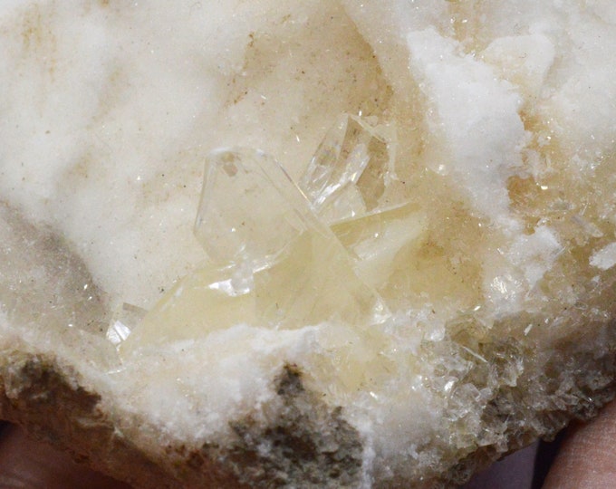Gypsum var. Selenite & Gypsum 310 grams - Zaragoza, Aragon, Spain