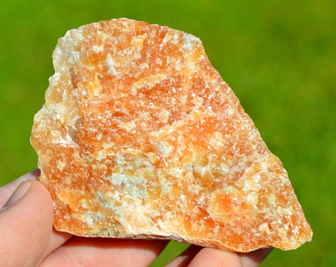 Orange calcite 134 grams - Brazil