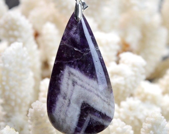 127 carat chevron amethyst - natural stone cabochon pendant - India / FN84