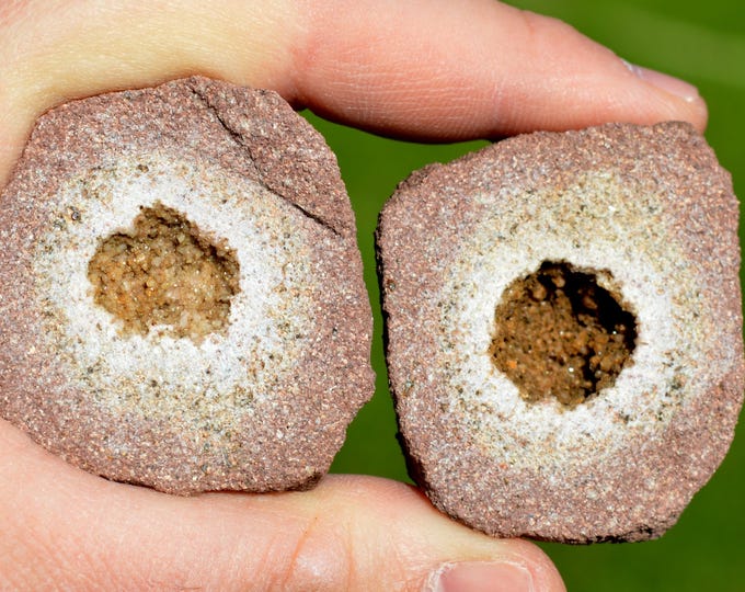 Sandstone & Quartz Geode 117 grams - Remiremont, Épinal, Vosges, Grand Est, France