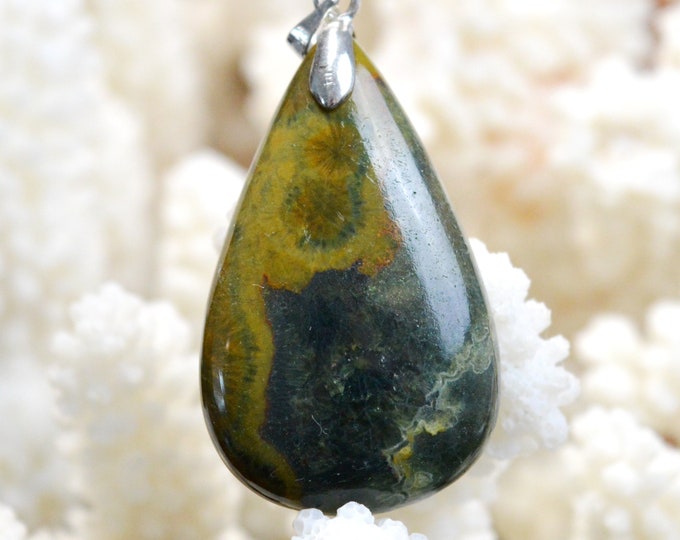 40 carat Jasper - natural stone cabochon pendant - South Africa // DK17