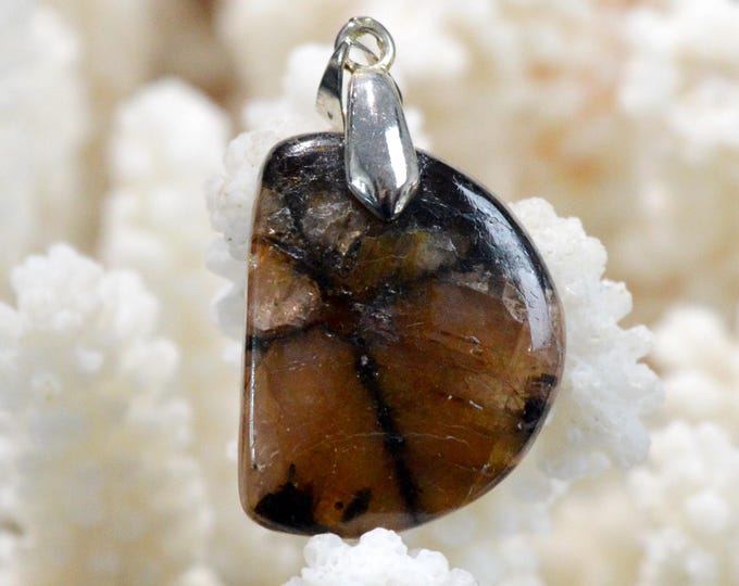Chiastolite 30 carats - natural stone cabochon pendant - USA / GB93