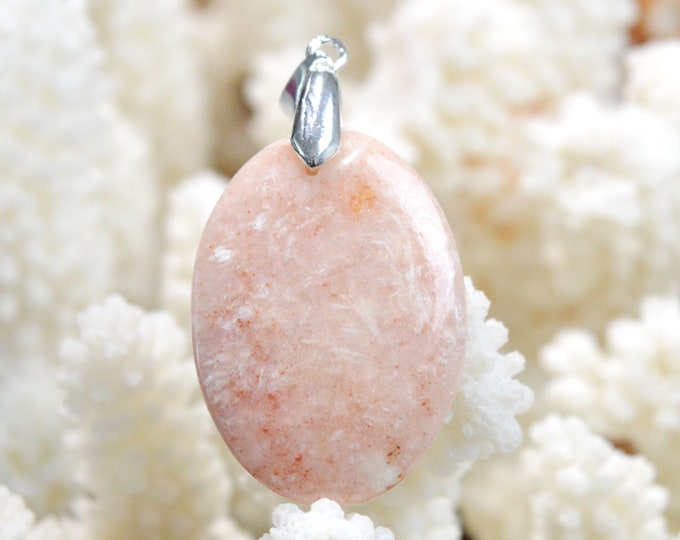39 Carat Strawberry Quartz - Natural Gemstone Cabochon Pendant - South Africa // DS97