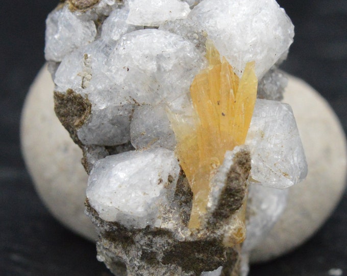 Chabazite & Calcite - Gads Hill, Tasmania, Austra Micromount