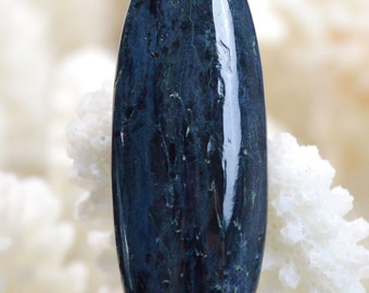 Rhodusite 25 carats - natural stone cabochon pendant - Russia // BG19