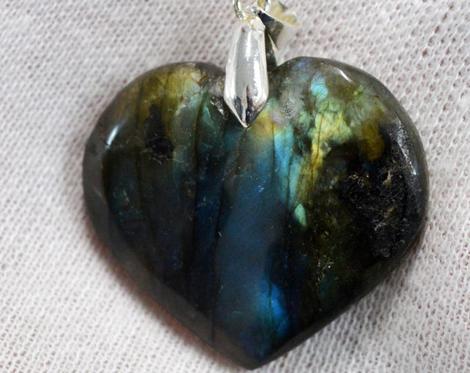 Labradorite 67 carats - pendentif cabochon pierre naturelle - Madagascar / FV88