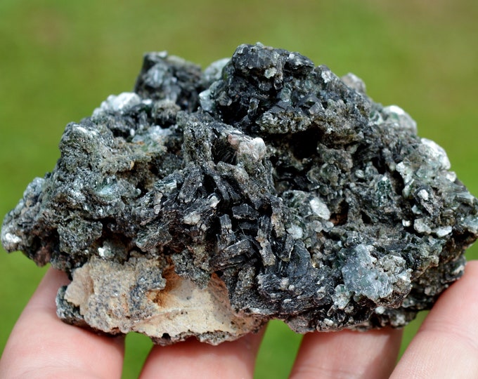 Clinochlore 295 grams - Koukouri diggings, Trantimou, Arrondissement of Diakon, Bafoulabé Cercle, Kayes Region, Mali