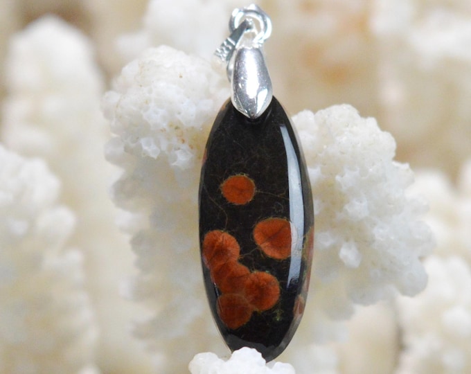 9-carat Peanut Obsidian - Natural Stone Cabochon Pendant - Mexico / FW66