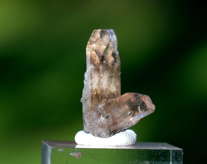 Topaz 1.7 grams - Topaz Mountain, Thomas Range, Juab County, Utah, USA