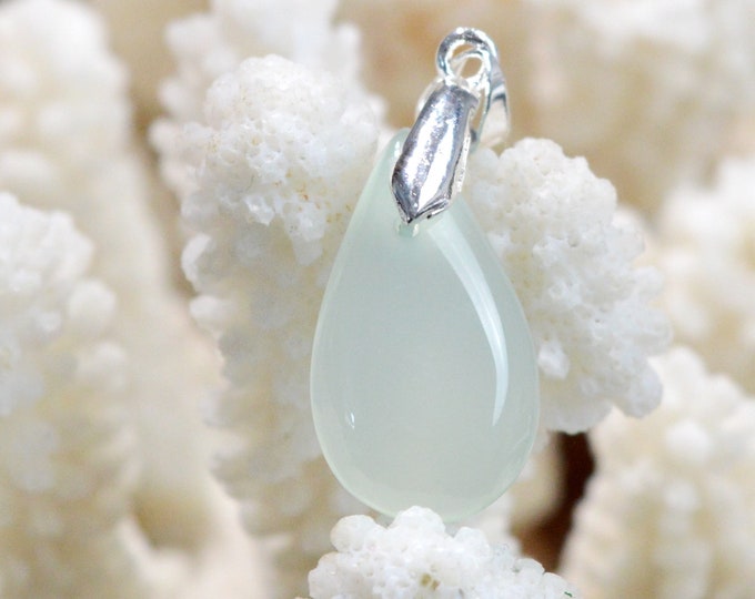 14 carat chalcedony - natural stone cabochon pendant - Türkiye // EB1