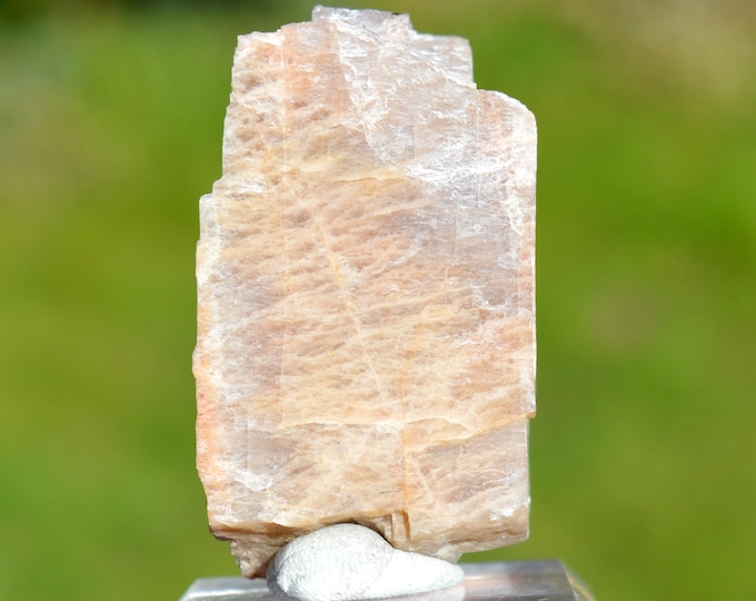 Microcline 56 grams - McQuire Mine, Conger Township, Parry Sound District, Ontario, Canada