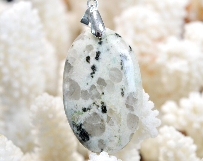 49 Carat Kiwi Jasper - Natural Gemstone Cabochon Pendant - New Zealand // DN96
