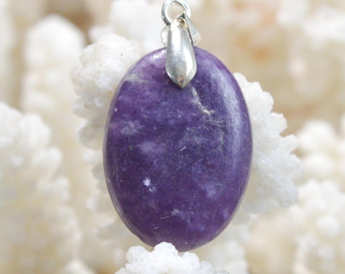 20-carat Lepidolite - natural stone cabochon pendant - Brazil / FW79