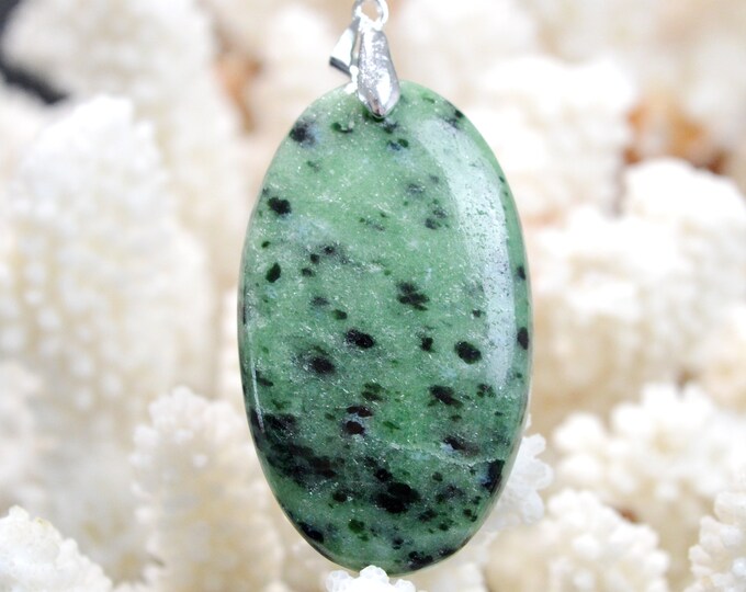 Zoisite 97 carats - natural stone cabochon pendant - Tanzania // DQ46