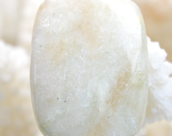 Beryl 36 carats - natural stone cabochon - Brazil // Ref Y81